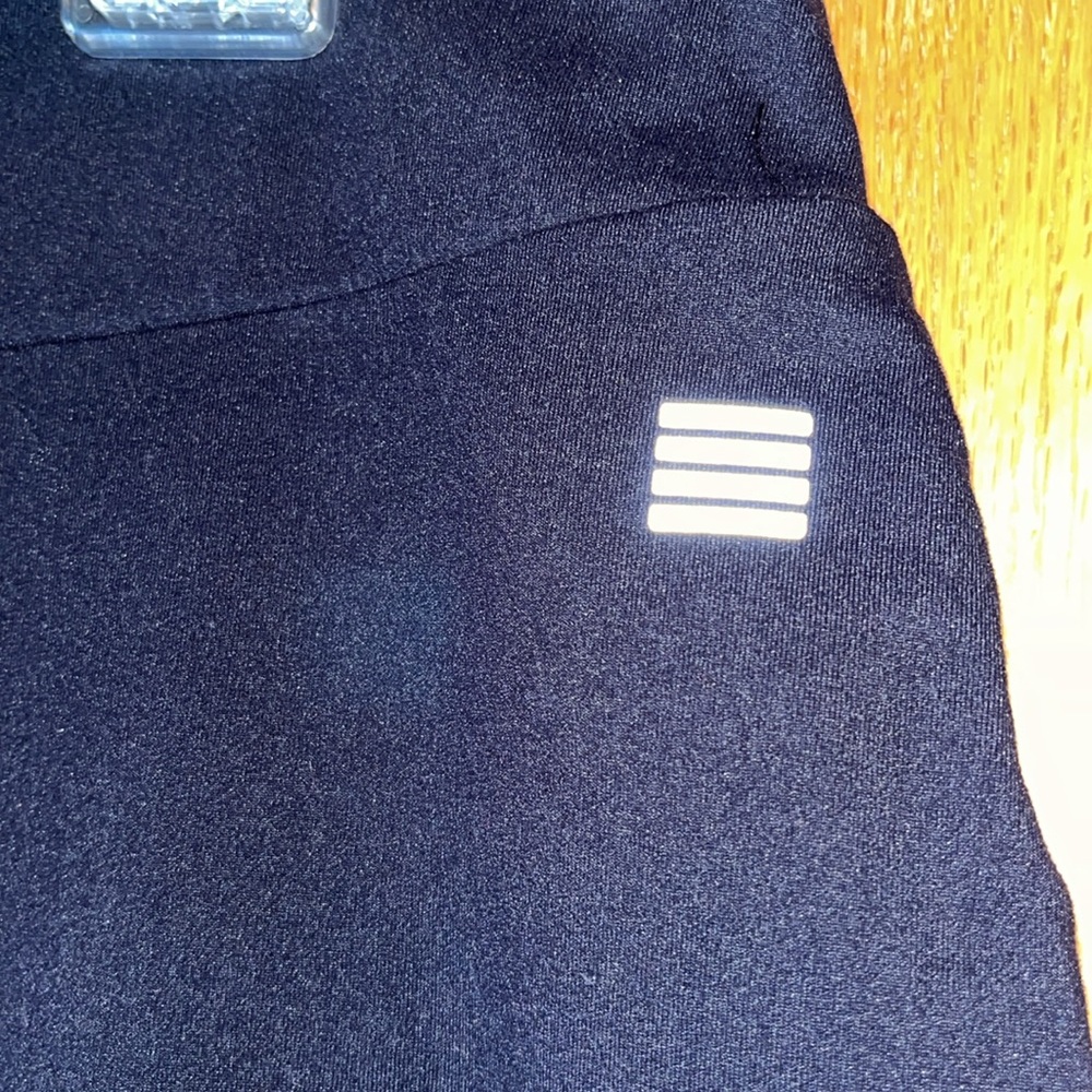 Lands’ End black pull on XL 18 - 20 women’s stretch Bermuda shorts 2 pockets EUC - Picture 2 of 6